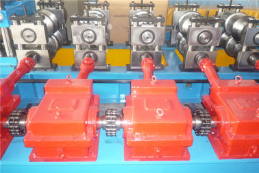 Gear Box Driven GuardRail Roll Forming Machine , Metal Deck Roll Forming Machine 12 Stations